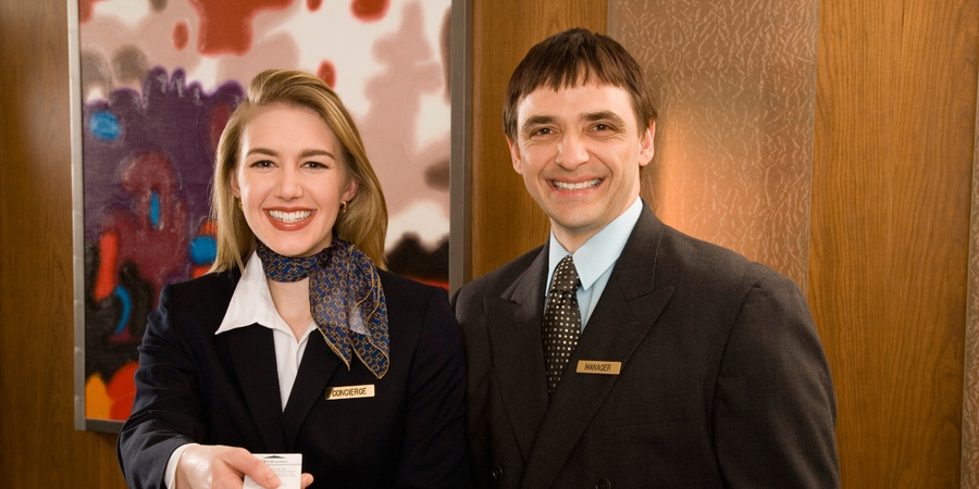 how to choose the best hotel management college for me